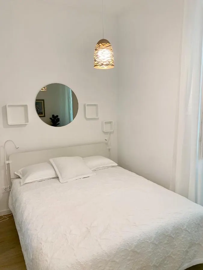 ספליט Beach Apartments Lili